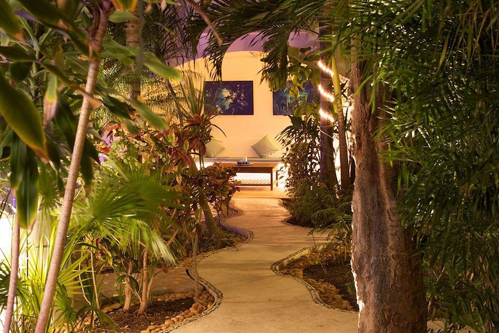 Aqualuna Boutique Hotel By Sunrise (Adults Only) Playa del Carmen Buitenkant foto